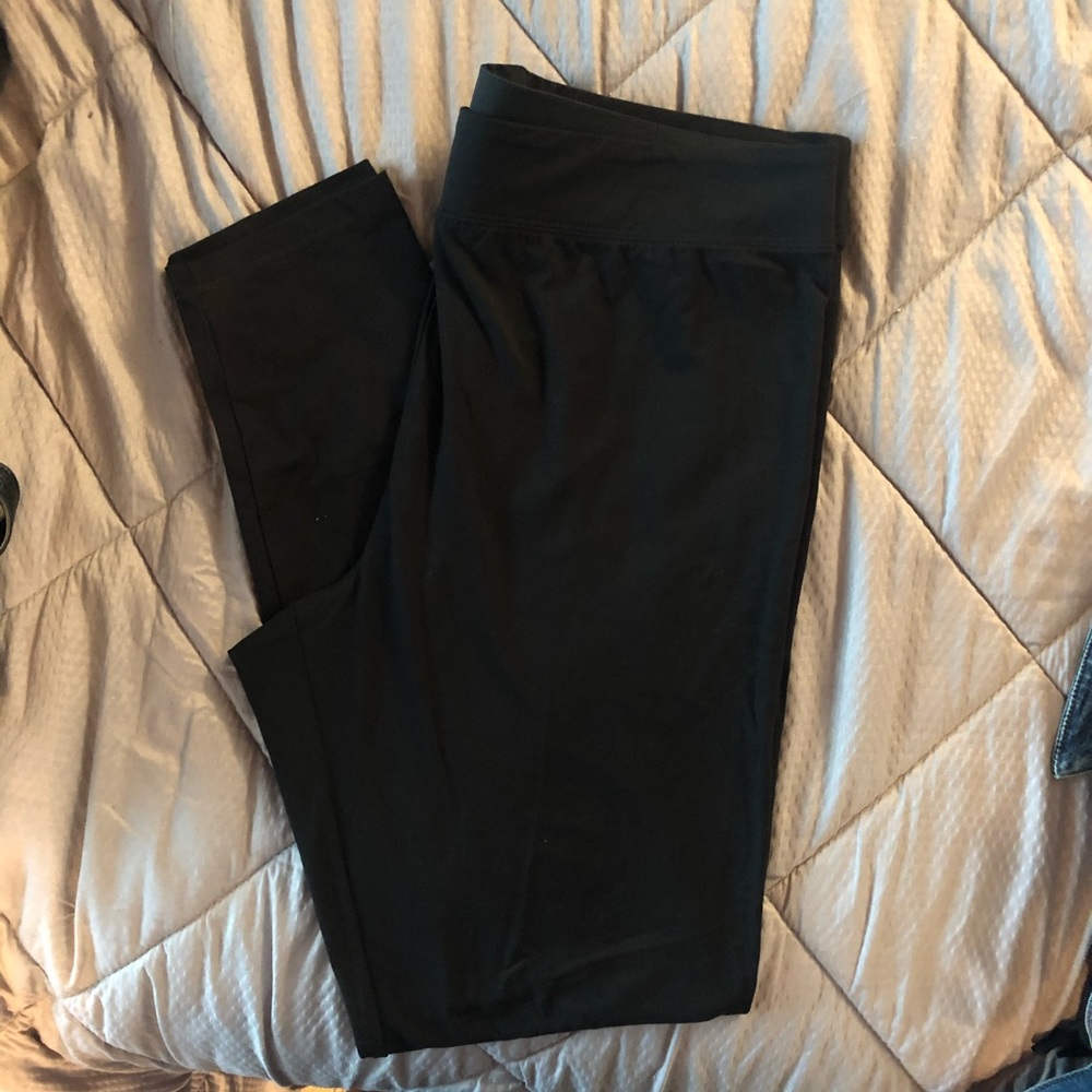 Black leggings